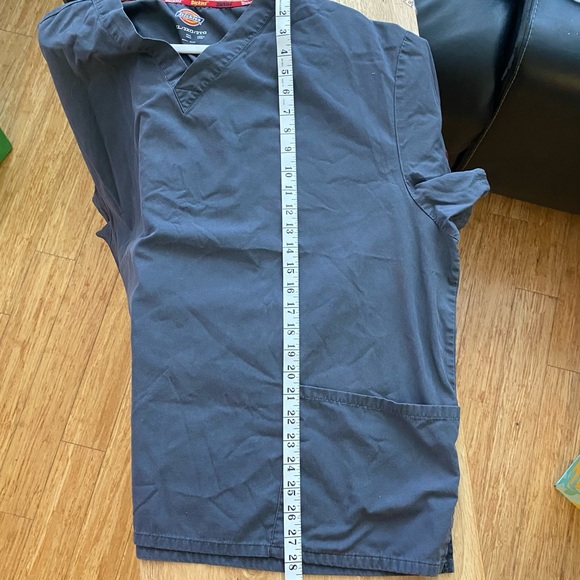 Dickies Women's Scrub Top Solid V-Neck 3XL, Pewter - Picture 2 of 8